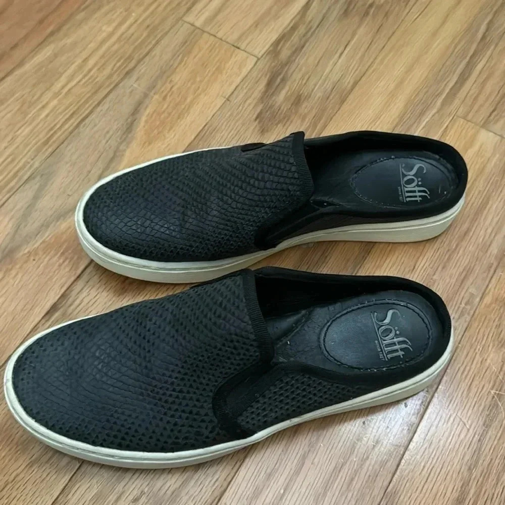 Sofft | Somers III Sneaker | Faux Snake Skin | Black | size 6